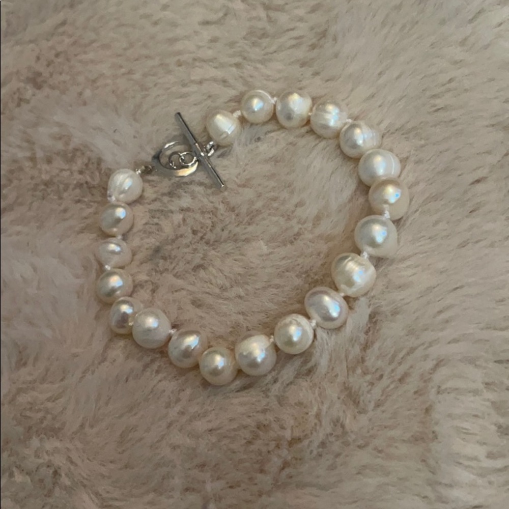 Pearl bracelet
